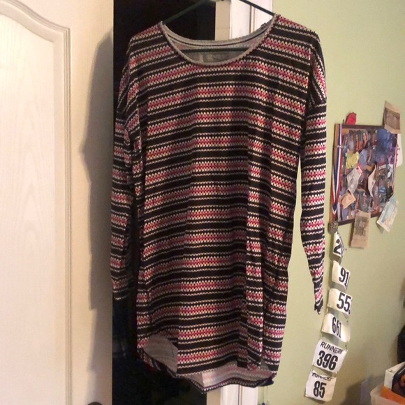 Lightweight Victoria's Secret Night Gown - Picture 2 of 5